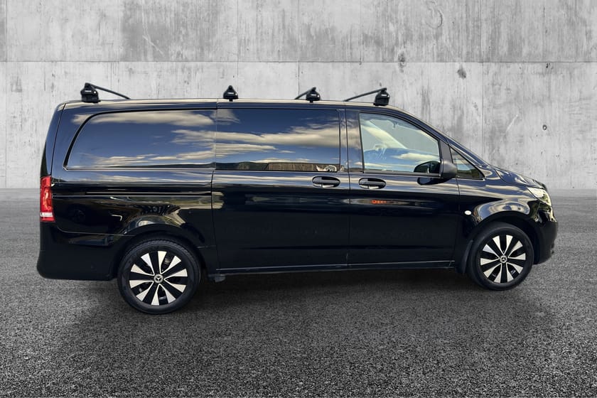 Bilde 3 av Mercedes-Benz Vito 119 CDI 4x4 3.0t V119 A2 4MATIC / Webasto / Krok/ Innredning