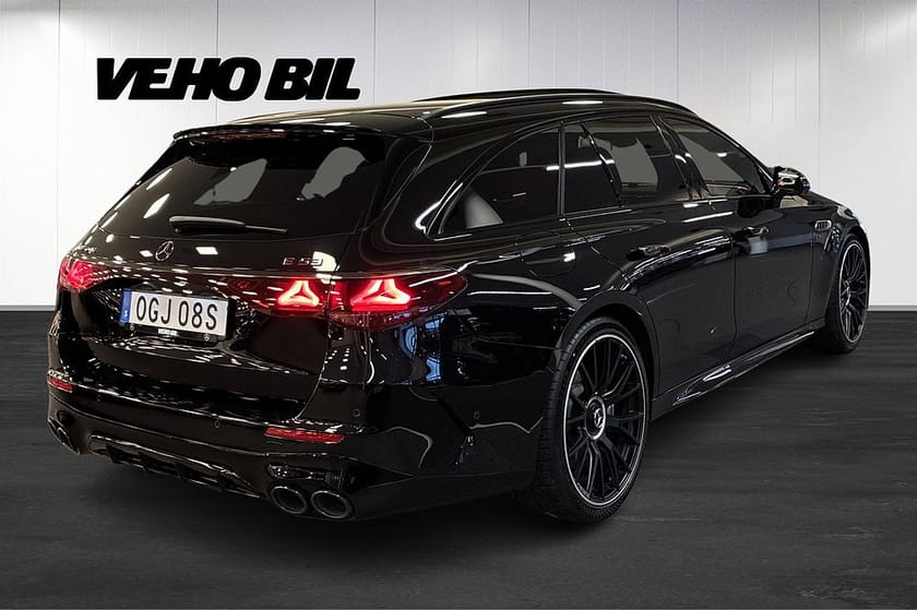 Bild 3 av Mercedes-Benz AMG E 53 HYBRID T 4MATIC+