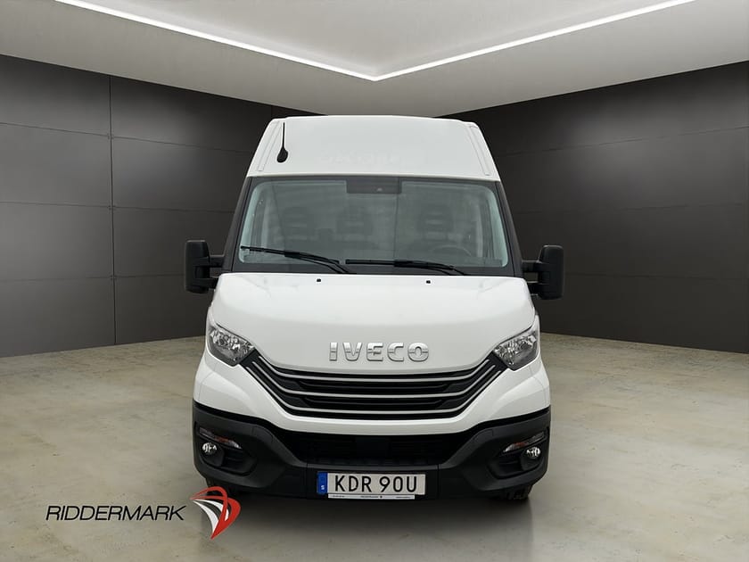 Bild 5 av Iveco Daily 35-140 Van L3H2 2.3JTD D-Värm 3-Sit Farthållare Moms 1-Bruk