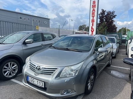 Toyota Avensis Kombi 1.8 Valvem Business Eu5 Navi B-Kamera 12500 Mil!