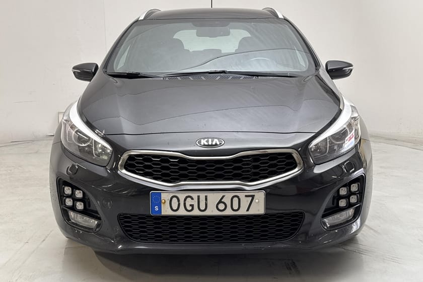 Bild 5 av Kia cee'd_sw Cee'd 1.6 CRDi SW (136hk) GT Line GPS Backkamera