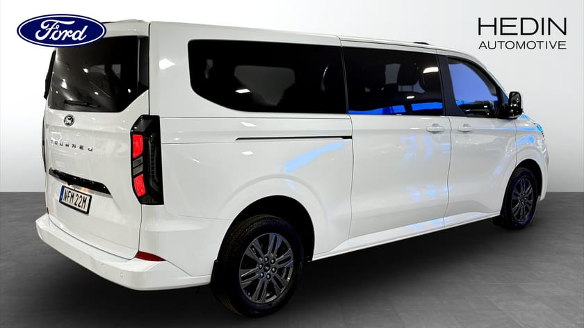 Bild 2 av Ford Tourneo Custom 320 Titanium 320L 2.0 170hk 9-Sits Automat