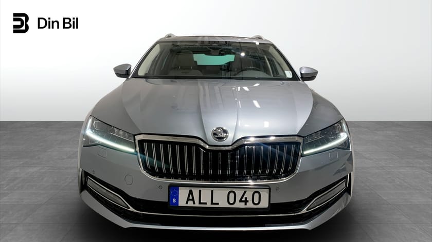 Bild 4 av Škoda Superb iV Kombi L&K 1,4 TSI 218 DSG Drag DCC Pano Värmare