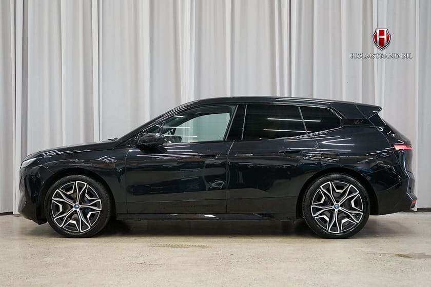 Bild 1 av BMW iX xDrive40 Sport Package Pano Drag 3D Massage H/K HUD Las