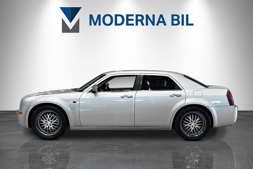 Bild 3 av Chrysler 300C 3.0 V6 CRD 218hk Automat Sv-såld 20 tum Helskinn Boston
