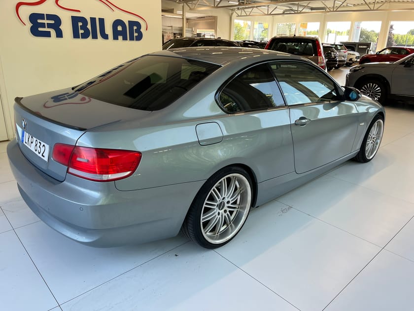 Bild 4 av BMW 325i Coupé 