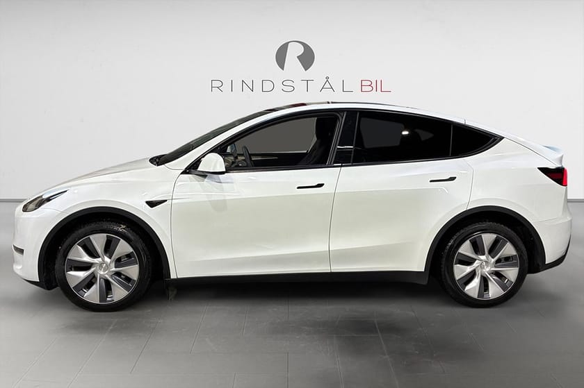 Bild 4 av Tesla Model Y Long Range AWD 514 HK AUTOPILOT DRAG PDC 8200 MIL 19"