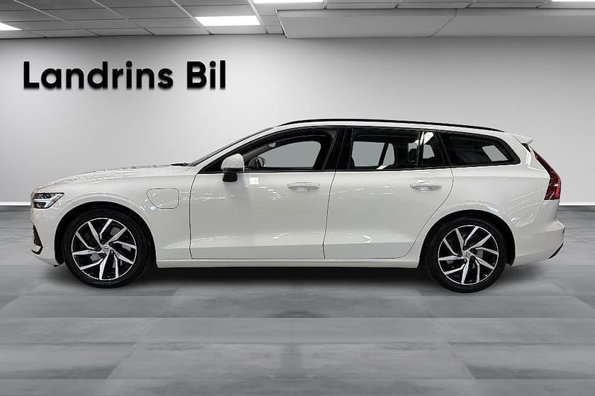 Bild 4 av Volvo V60 T6 Twin Engine AWD Momentum *Dragkrok*V-hjul*