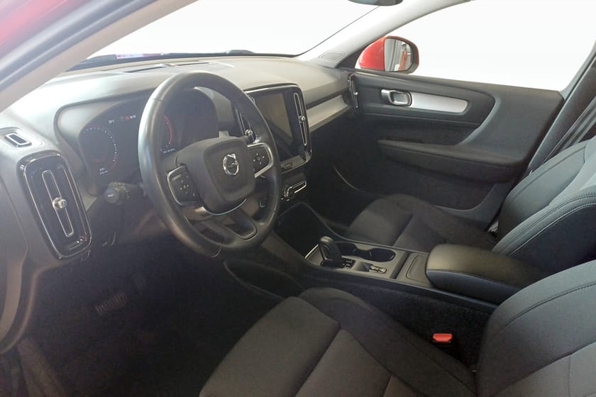 Bild 5 av Volvo XC40 B4 FWD Bensin Momentum Advanced SE