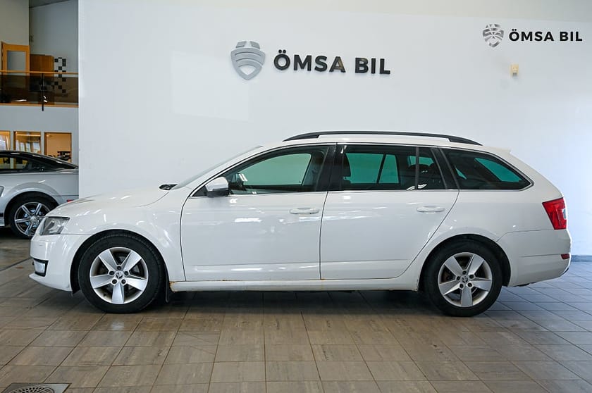 Bild 5 av Škoda Octavia Kombi Skoda 1.6 TDI 4x4 Ambition Drag  Kamrem Bytt