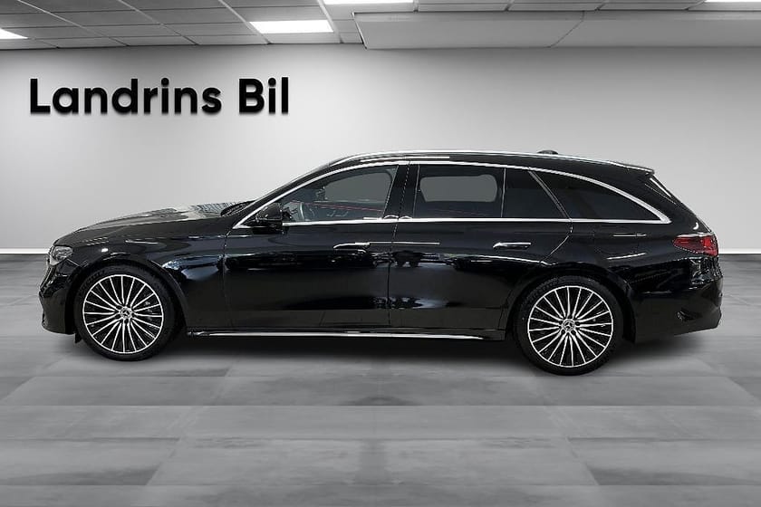 Bild 4 av Mercedes-Benz E 300 de 4MATIC T Kombi AMG-Line