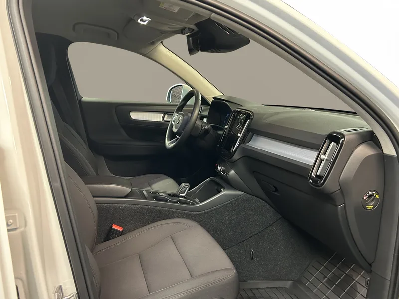 Bild 7 av 13 – Volvo XC40 D3 AWD Momentum Advanced