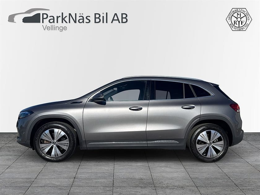 Bild 1 av Mercedes-Benz EQA 300 4MATIC DISTRONIC