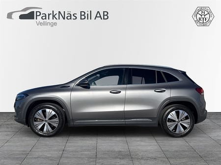 Mercedes-Benz EQA 300 4MATIC DISTRONIC