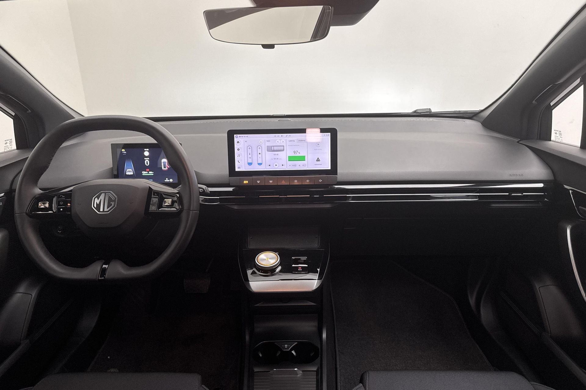 MG MG4 Electric Standard Range 2023, photo 7/10