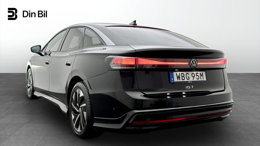 Bild 3 av Volkswagen ID.7 Pro Edition Drag Exteriör Interiör Style