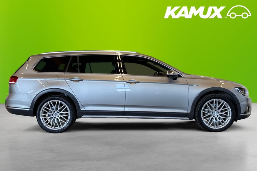 Bild 2 av Volkswagen Passat Alltrack 2.0 TDI 4M  Skinn Värmare HUD Dynaudio Drag Navi