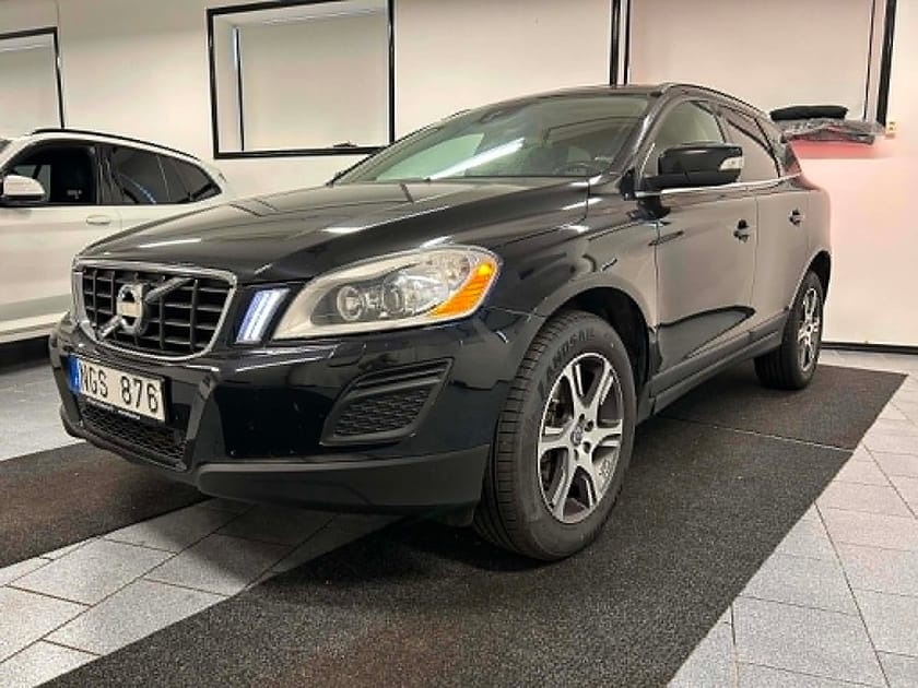 Bild 1 av Volvo XC60 D4 163 hk Momentum Euro 5 Panorama Läder