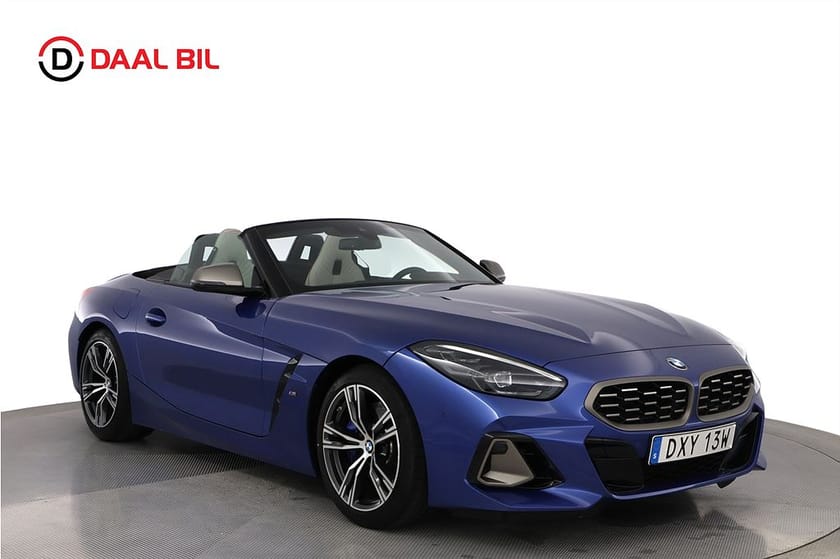 Bild 3 av BMW Z4 M40i 340HK SOFT TOP H/K® LÄDER HUD B-KAMERA NAV COCKPIT