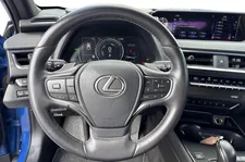 Thumnail bilde 3 av Lexus UX 300e