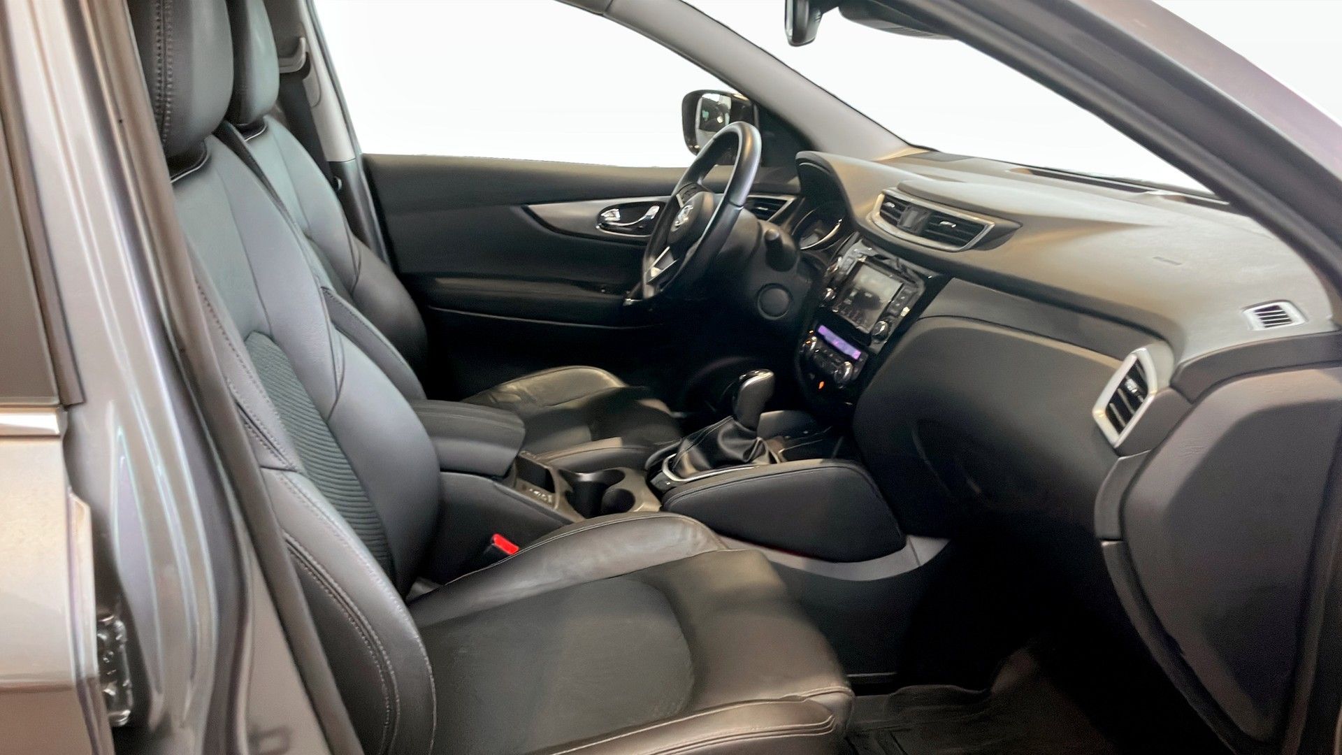 Nissan Qashqai DIG-T 160 Tekna Automat 2021, photo 3/10