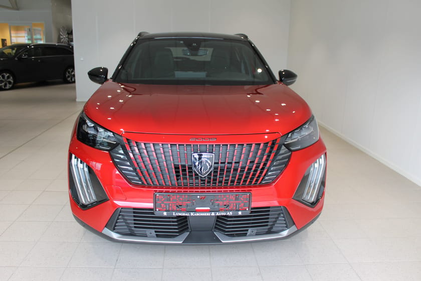Bilde 2 av Peugeot e-2008 GT 156hk