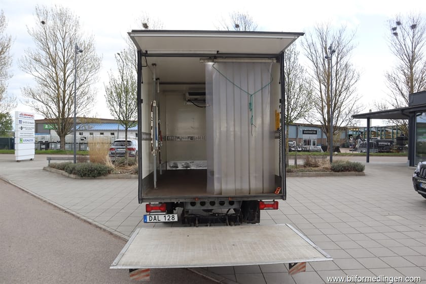 Bild 4 av Iveco Daily 35-160 Chassi Cab 2.3 JTD156hk Kylbil Aut Momsbil Svensksåld