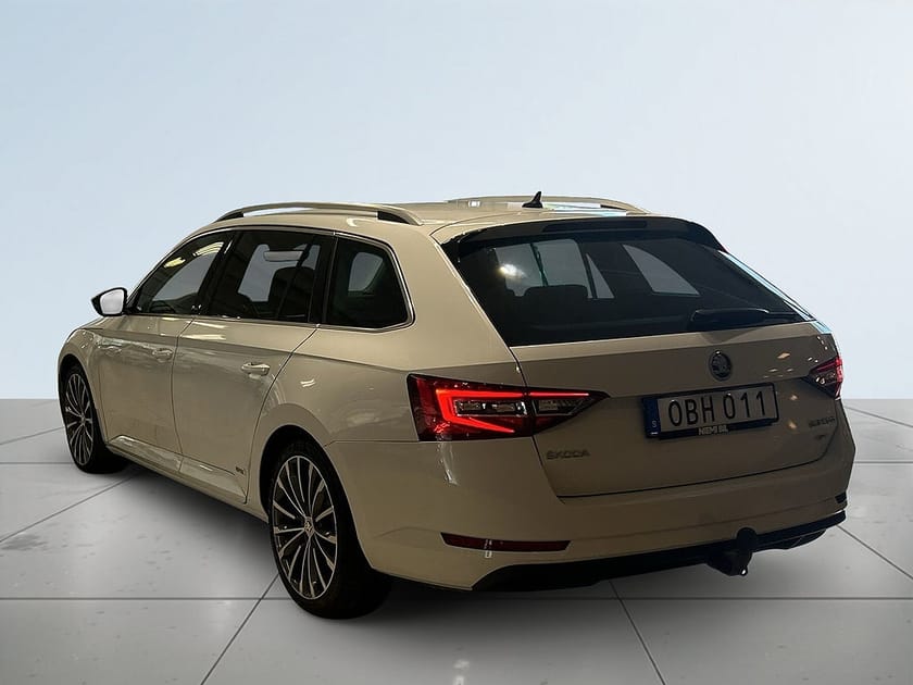 Bild 5 av Škoda Superb Kombi Skoda 2.0 TDI 4x4 L&K Drag Dvärme CANTON B-kamera S&V