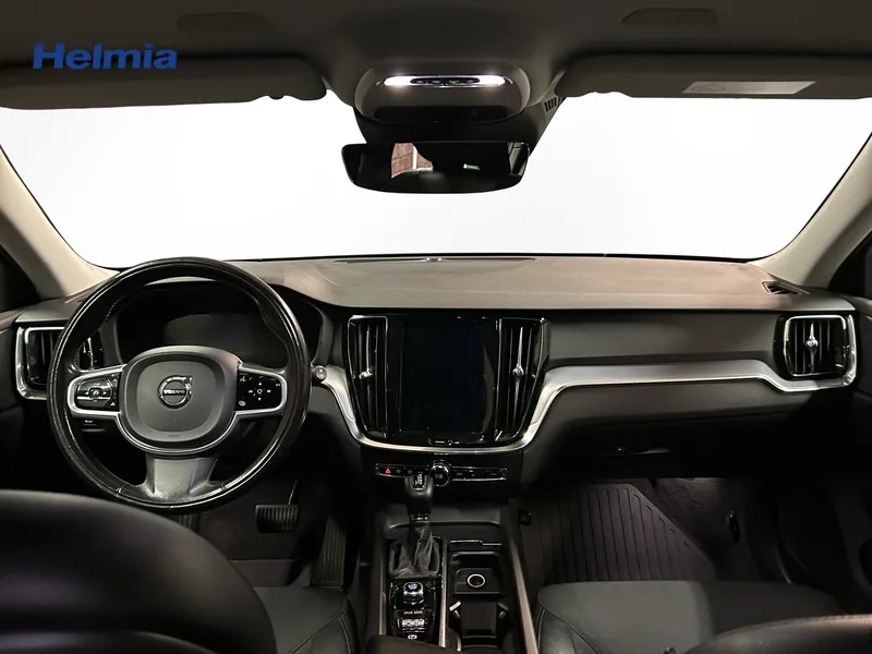 Bild 8 av 10 – Volvo V60 T6 AWD Momentum Advanced Edition