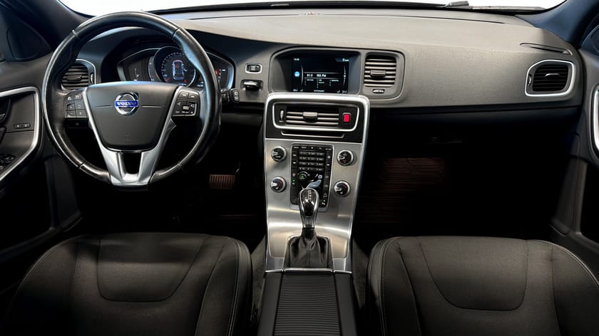 Bild 4 av Volvo V60 Cross Country D4 AWD 190hp Momentum Business Edition