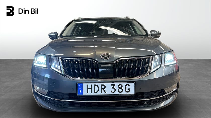 Bild 4 av Škoda Octavia Kombi Style 150hk DSG / Drag&Värmare / Premium