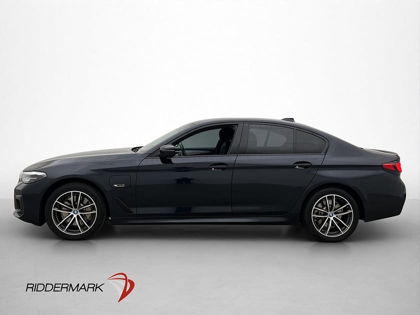 Bild 4 av BMW 530e xDrive Sedan M Sport Drag Hifi Kamera Cockpit Skinn Navi