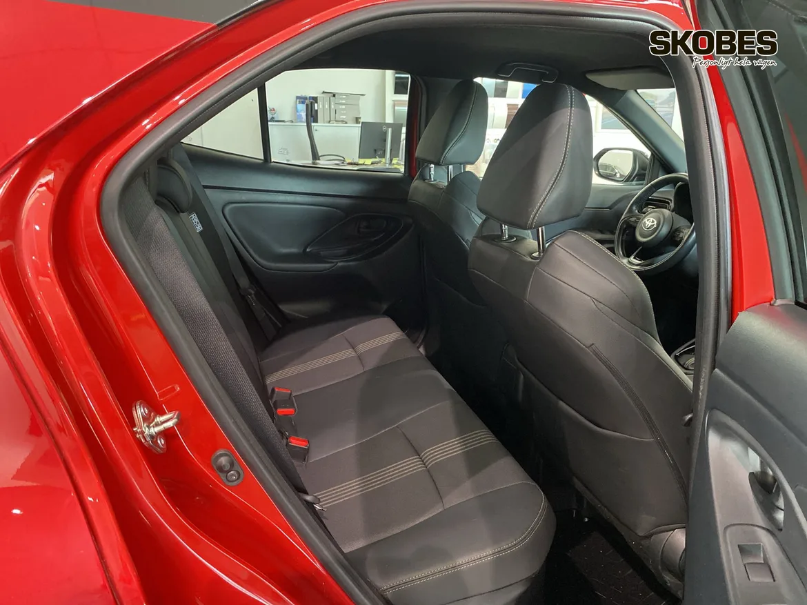 Toyota Yaris Cross Hybrid AWD-i