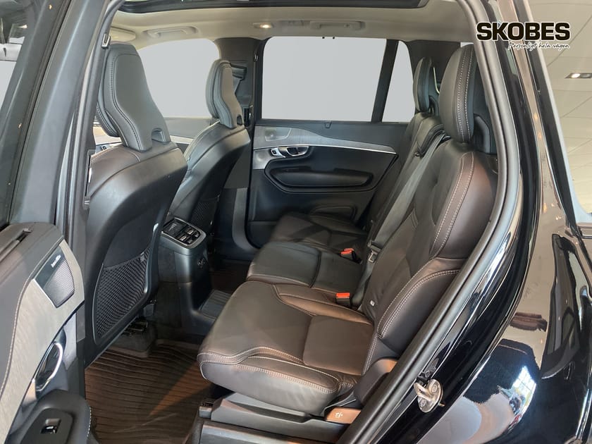 Bild 3 av Volvo XC90 7-seater Recharge T8 Ultimate Dark Edition. FULLT UTR, Momsbil