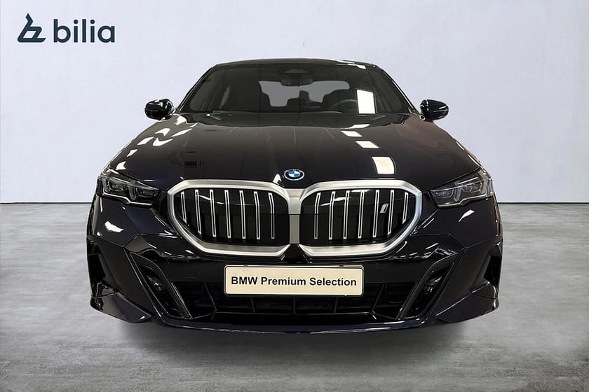 Bild 5 av BMW i5 xDrive40 Sedan xDrive 40 M-sport | Drag | H&K | Aktiv farth.