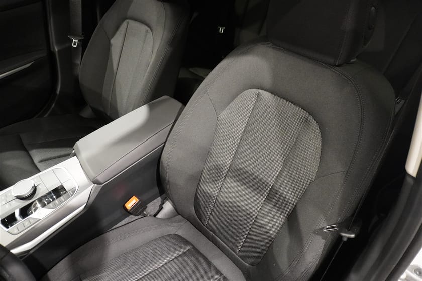 Bild 5 av BMW 330e xDrive Touring