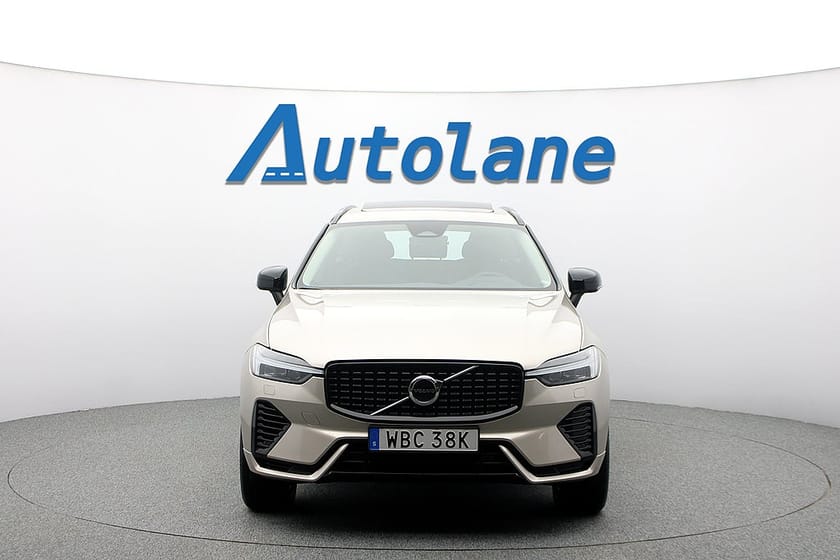 Bild 3 av Volvo XC60 Recharge T6 AWD Geartronic Plus Dark, Pano, 350hk