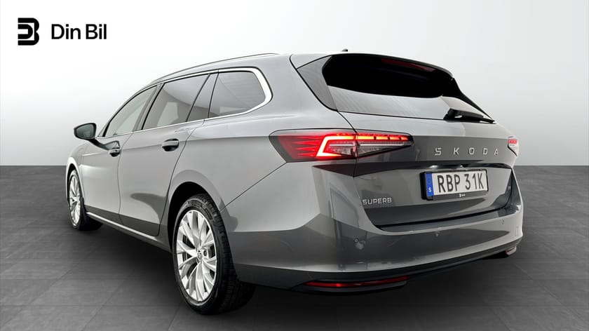 Bild 3 av Škoda Superb iV Kombi Selection 204 DSG /Drag/Vinterpaket
