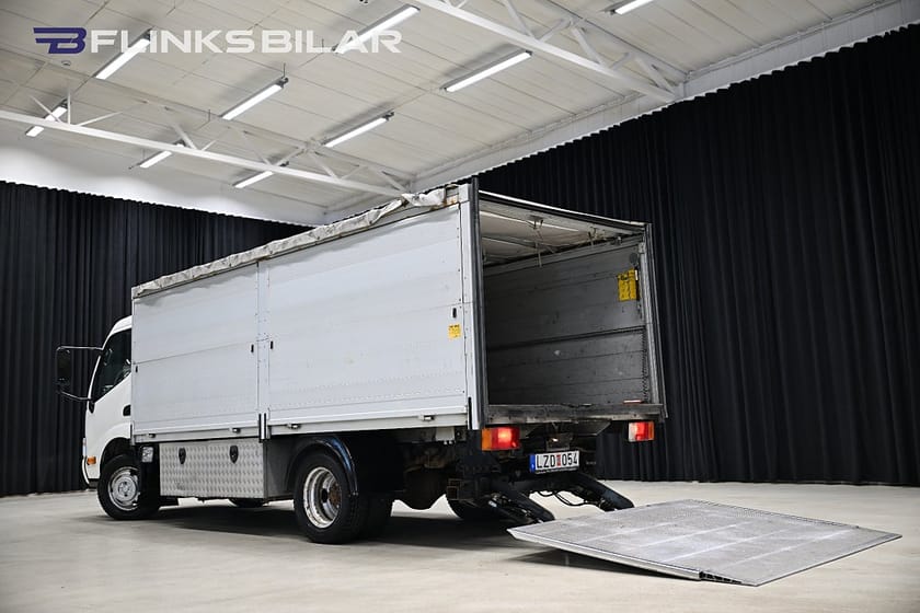Bild 4 av Toyota Dyna Chassi 109HK|Bakgavellyft|Momsbil|1Ägare|AC