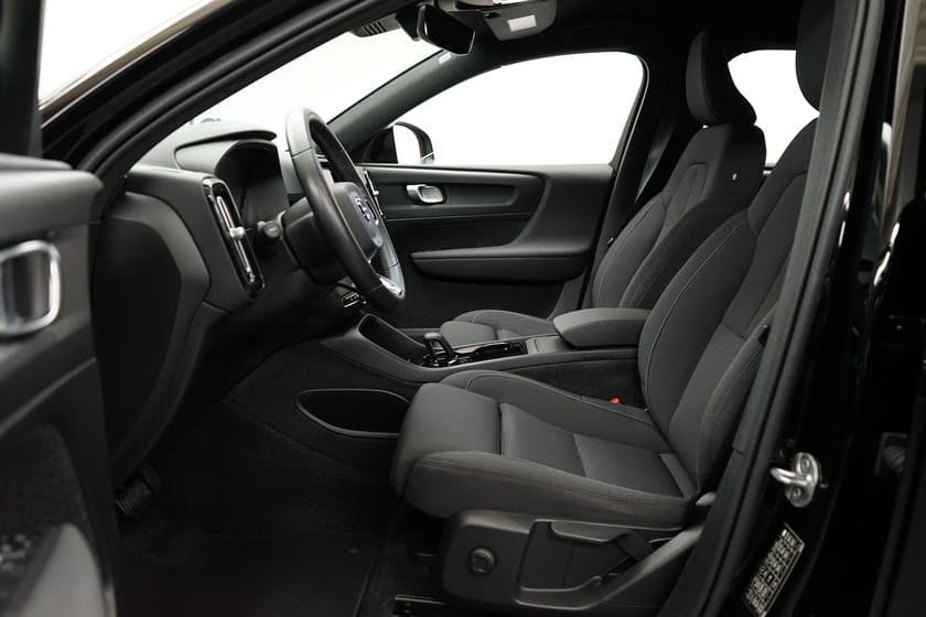 Bild 5 av Volvo XC40 Recharge Core Edition, Baklucka elmanövrerad