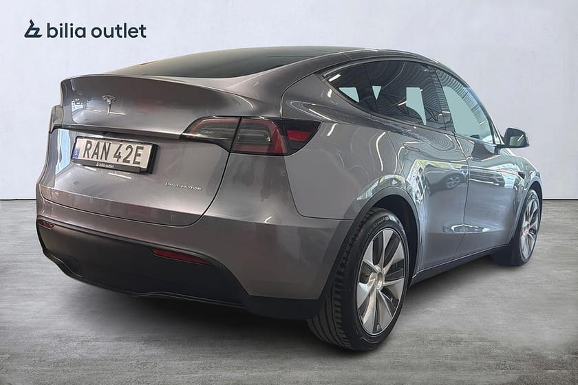 Bild 4 av Tesla Model Y Long Range AWD Autopilot B-kamera Panoramaglastak
