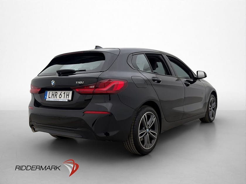 Bild 5 av BMW 118i 118 136hk Sport line CarPlay Navi Rattvärme Keyless