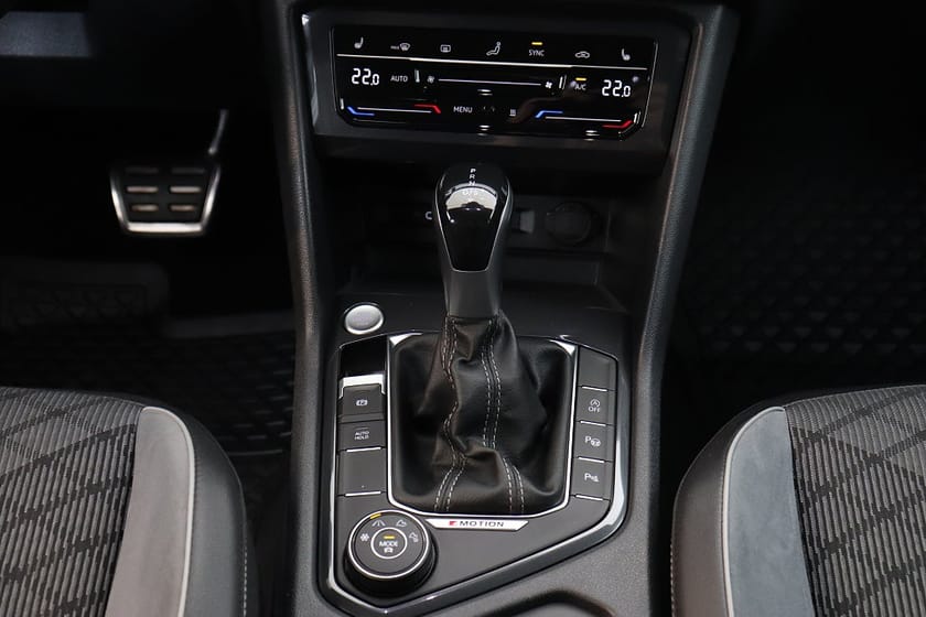 Bild 5 av Volkswagen Tiguan Allspace 7-sätes 7-sits R-Line 2.0 TDI 4M Drag Navi Värmare B-kamera