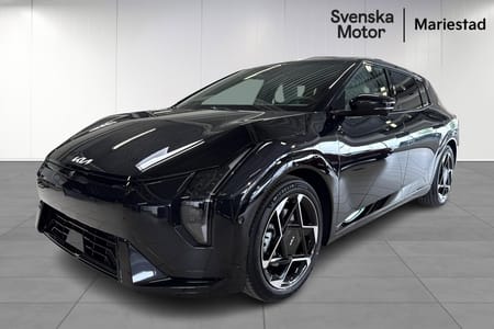Kia EV4 Long Range GT Line / / Panorama / HUD