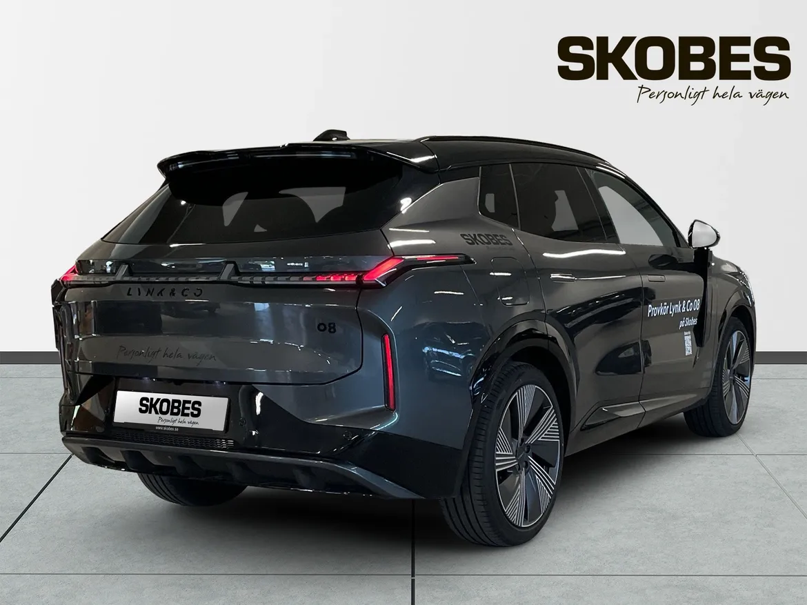 Lynk & Co 08 PHEV
