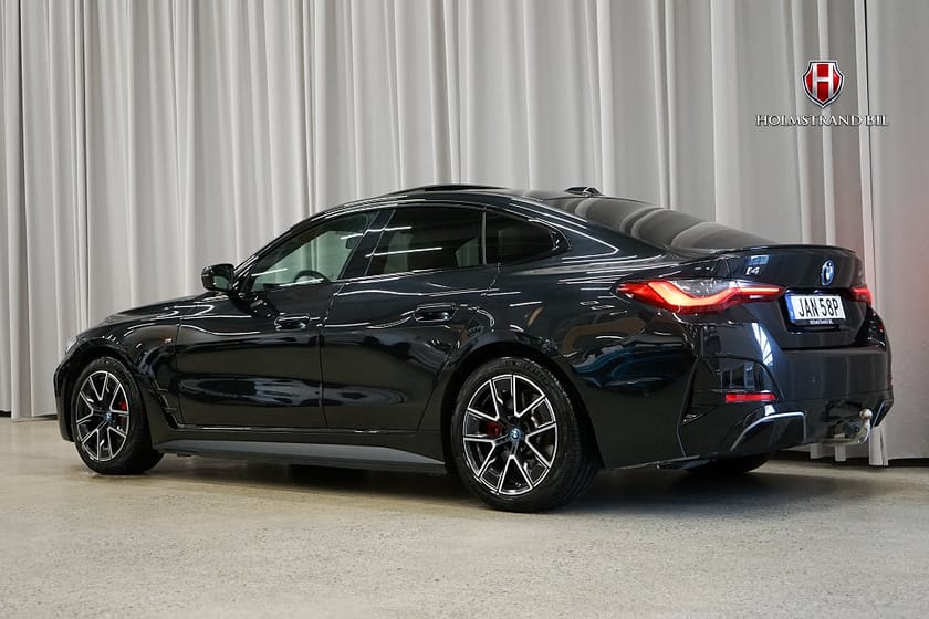 Bild 5 av BMW i4 M50 xDrive Gran Coupé M Sport PRO Drag Taklucka H&K 3D