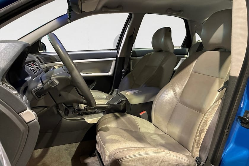 Bild 3 av Volvo S80 2.4T 200 HK AUT DRAG KAMREM BYTT FARTHÅLLARE XENON 17"