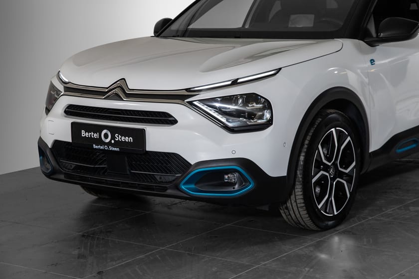 Bilde 2 av Citroën ë-C4 Shine | Ad. cruise | HUD | Skinn m/massasje