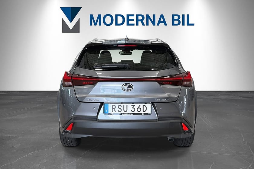 Bild 5 av Lexus UX 250h 184hk CVT Comfort Teknikpaket Adaptiv CarPlay B-kam