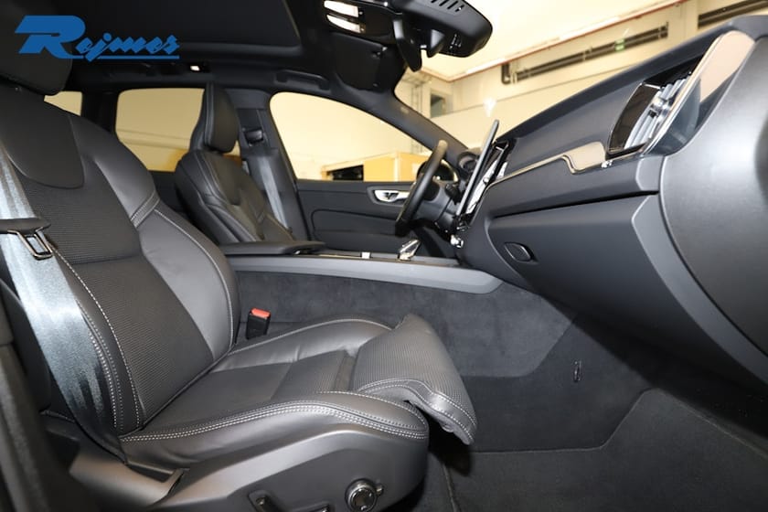Bild 4 av Volvo XC60 T6 Plus Black Nordic Edition